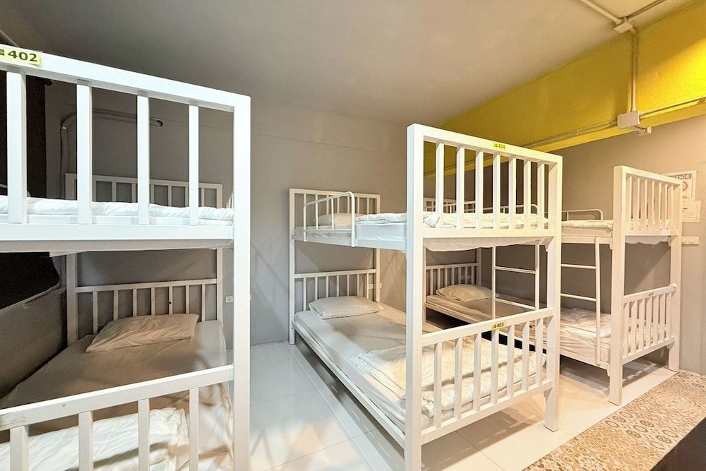Shared Dormitory, Mixed Dorm, Shared Bathroom