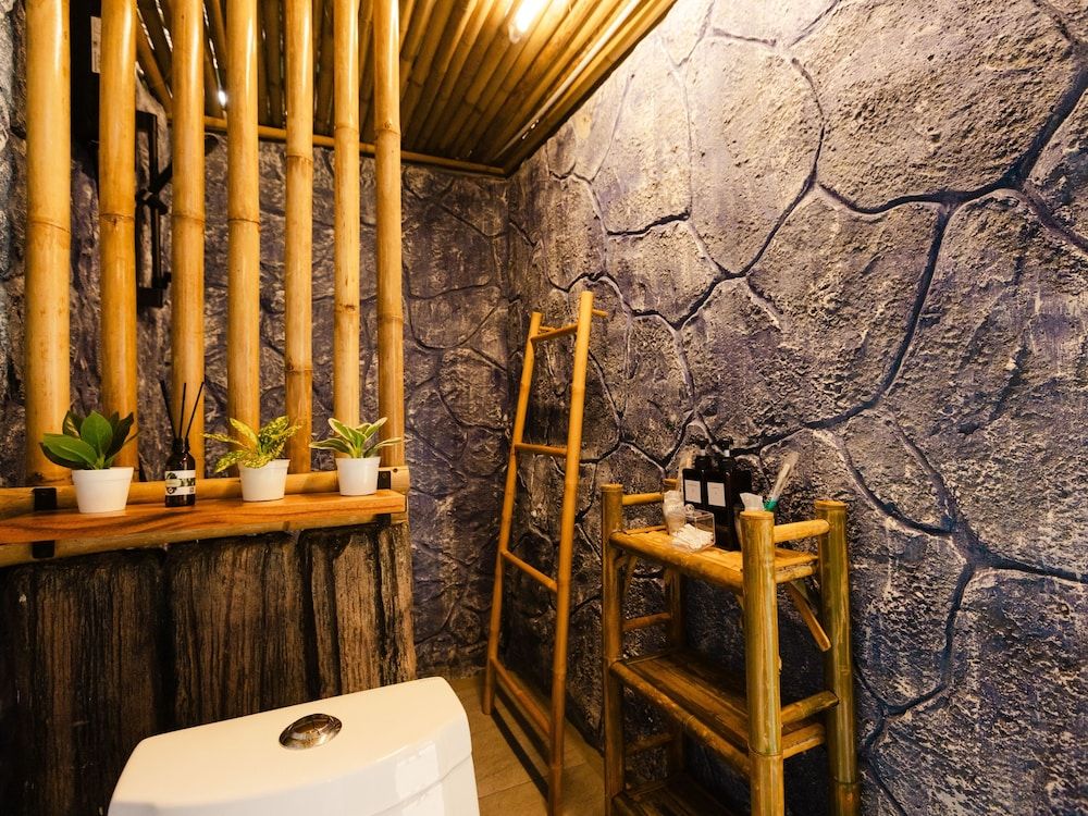 L1 Lanta Resort Deluxe Room, 1 King Bed, Balcony 58