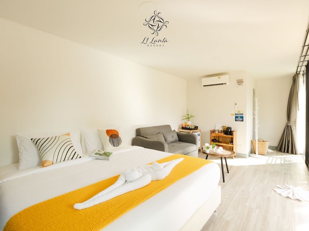 L1 Lanta Resort Luxury Room, 1 King Bed with Sofa bed, Balcony 43