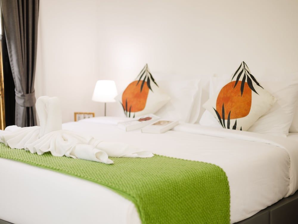 L1 Lanta Resort Luxury Room, 1 King Bed with Sofa bed, Balcony 40