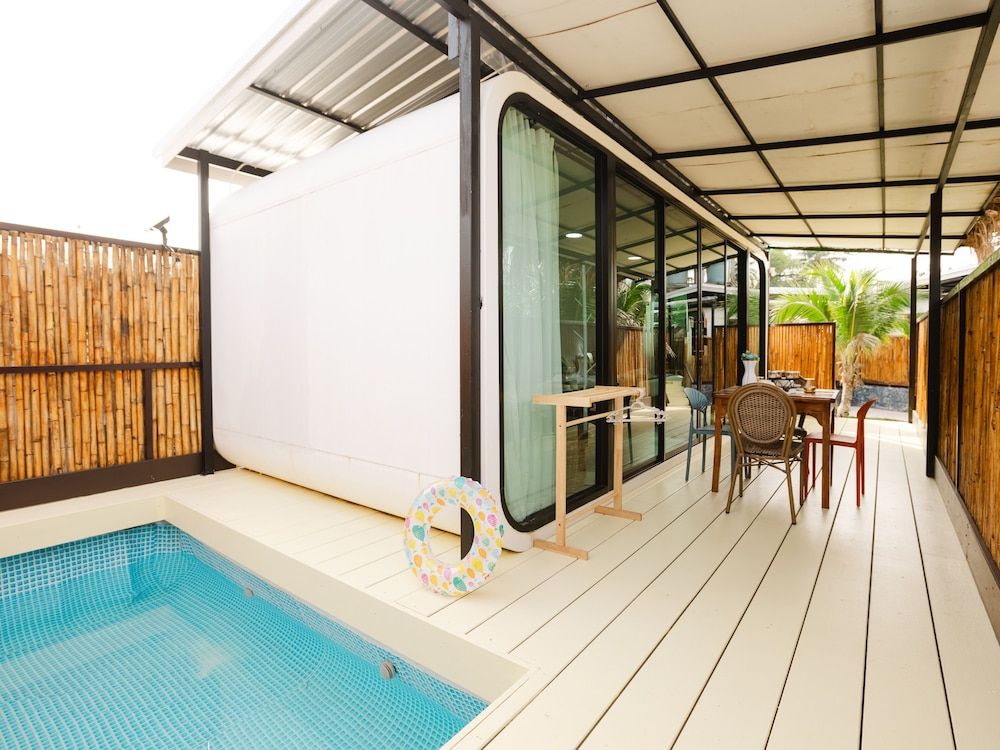 L1 Lanta Resort Luxury Room, 1 King Bed with Sofa bed, Balcony 12