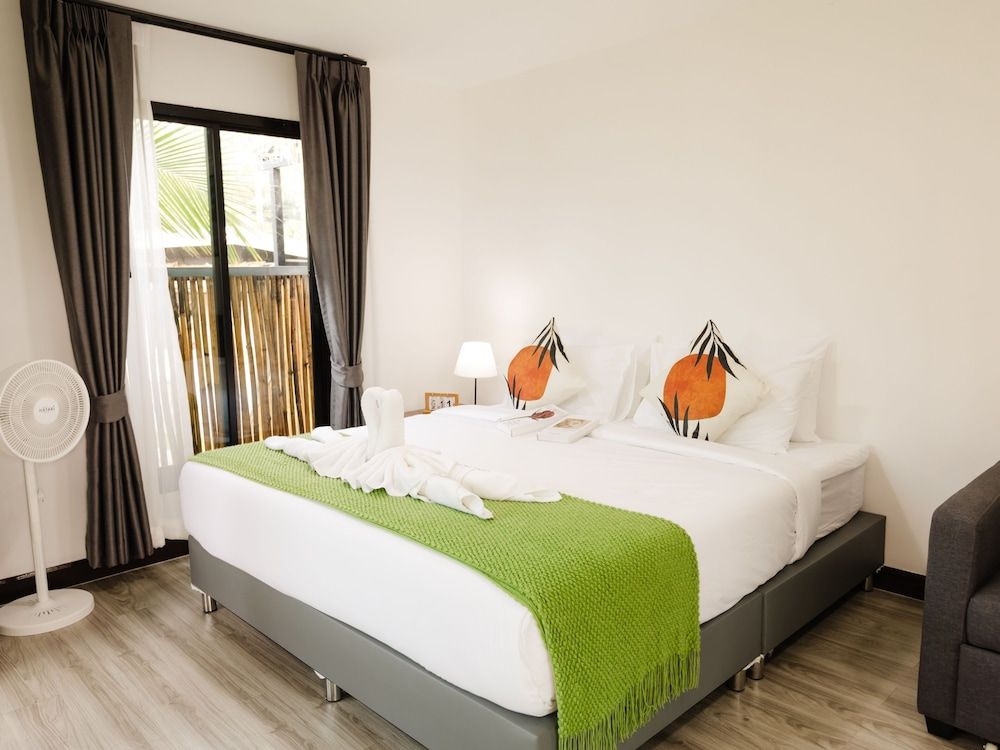 L1 Lanta Resort Luxury Room, 1 King Bed with Sofa bed, Balcony 29