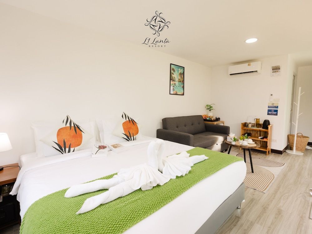 L1 Lanta Resort Luxury Room, 1 King Bed with Sofa bed, Balcony 34