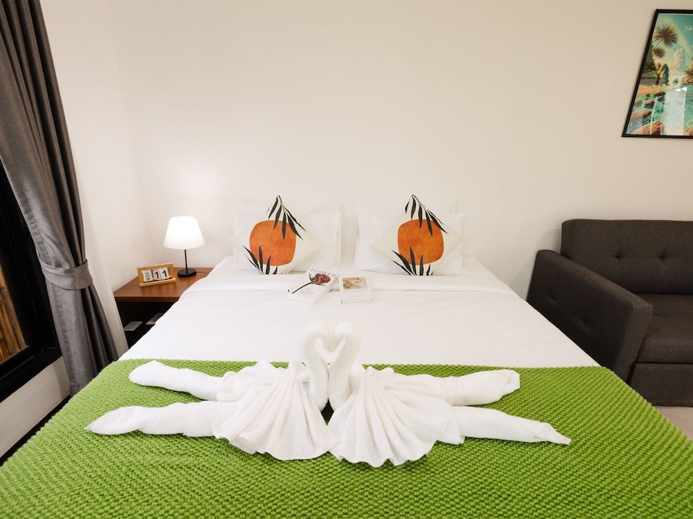 L1 Lanta Resort Luxury Room, 1 King Bed with Sofa bed, Balcony 39