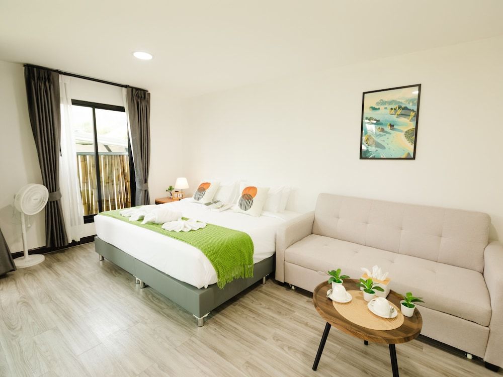 L1 Lanta Resort Luxury Room, 1 King Bed with Sofa bed, Balcony 17