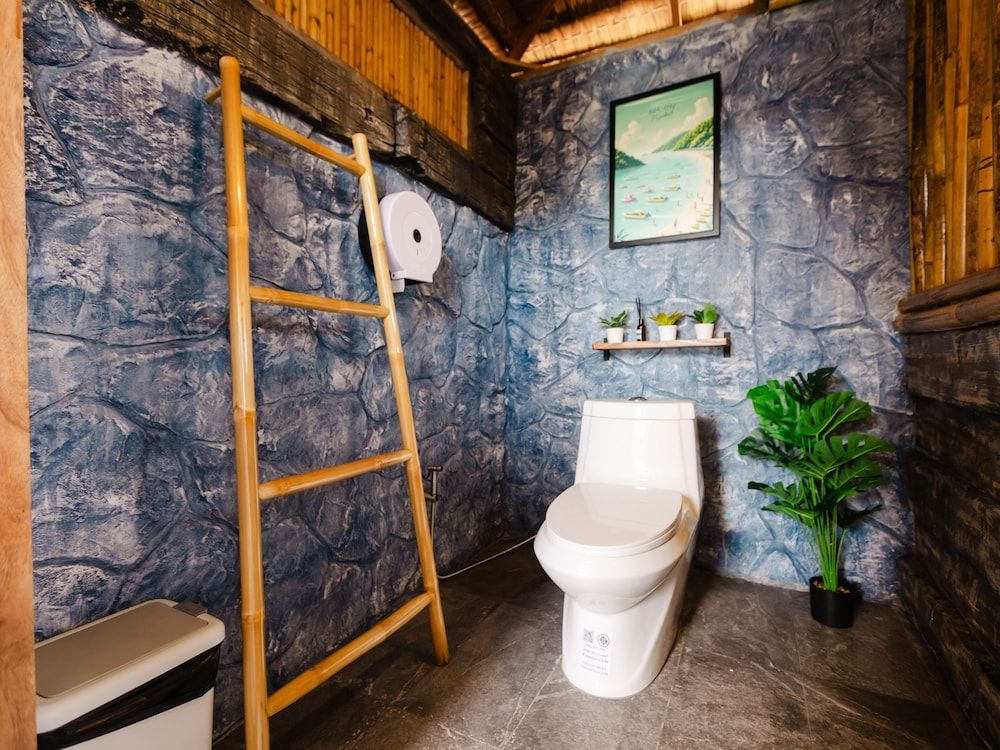 L1 Lanta Resort Deluxe Room, 1 King Bed, Balcony 59