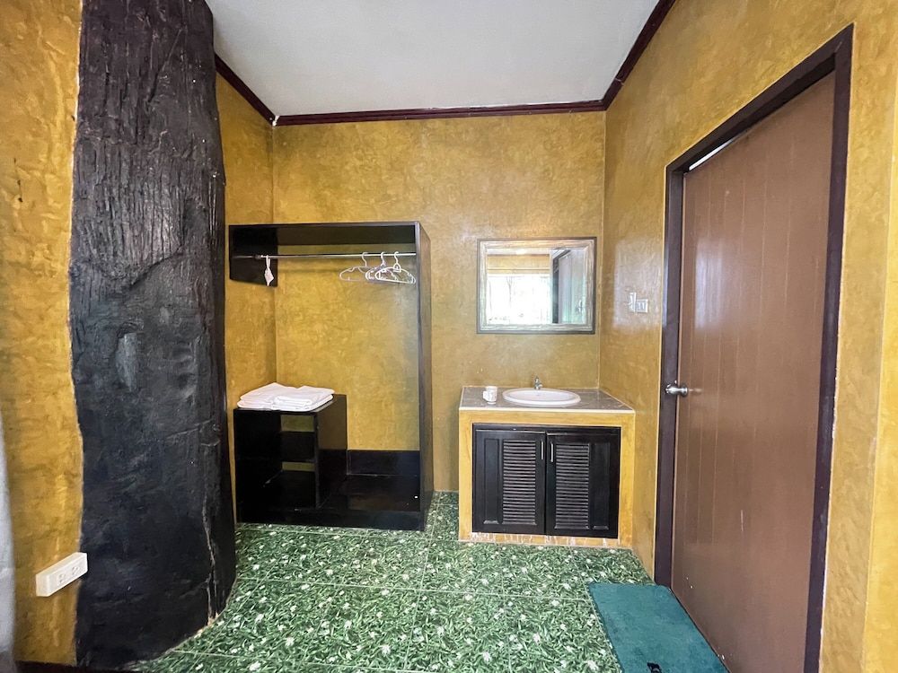 Saksaitarn Resort Family Room 3