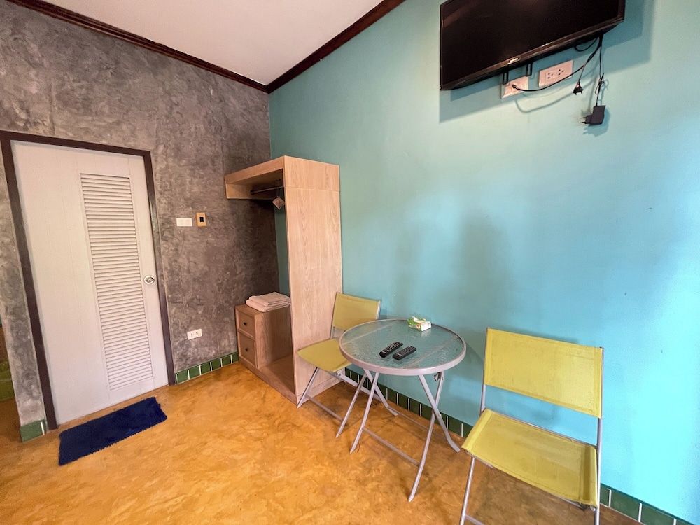 Saksaitarn Resort Superior Double Room 2