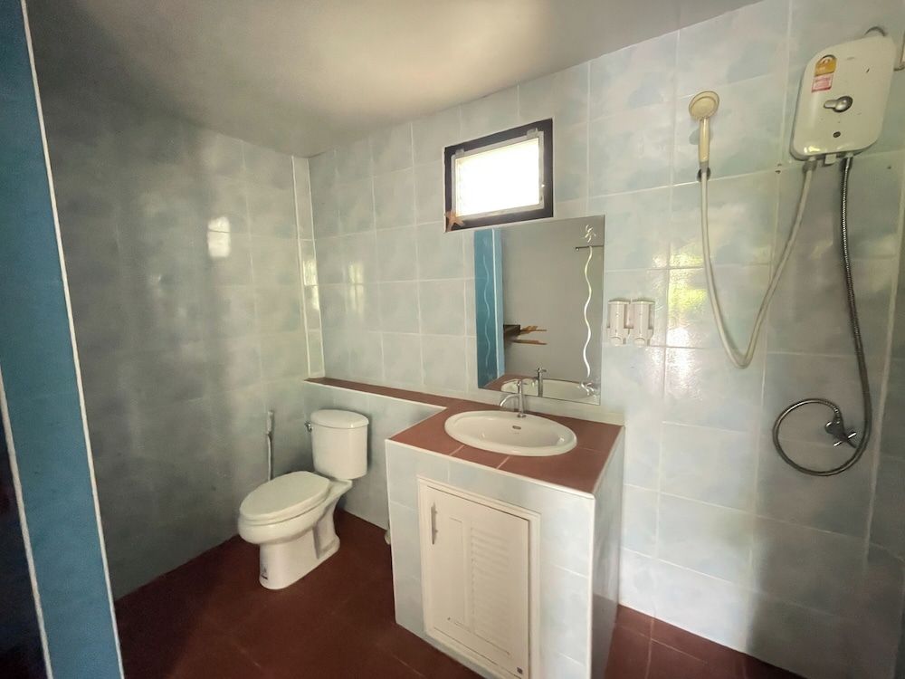 Saksaitarn Resort Bungalow, Garden View 9