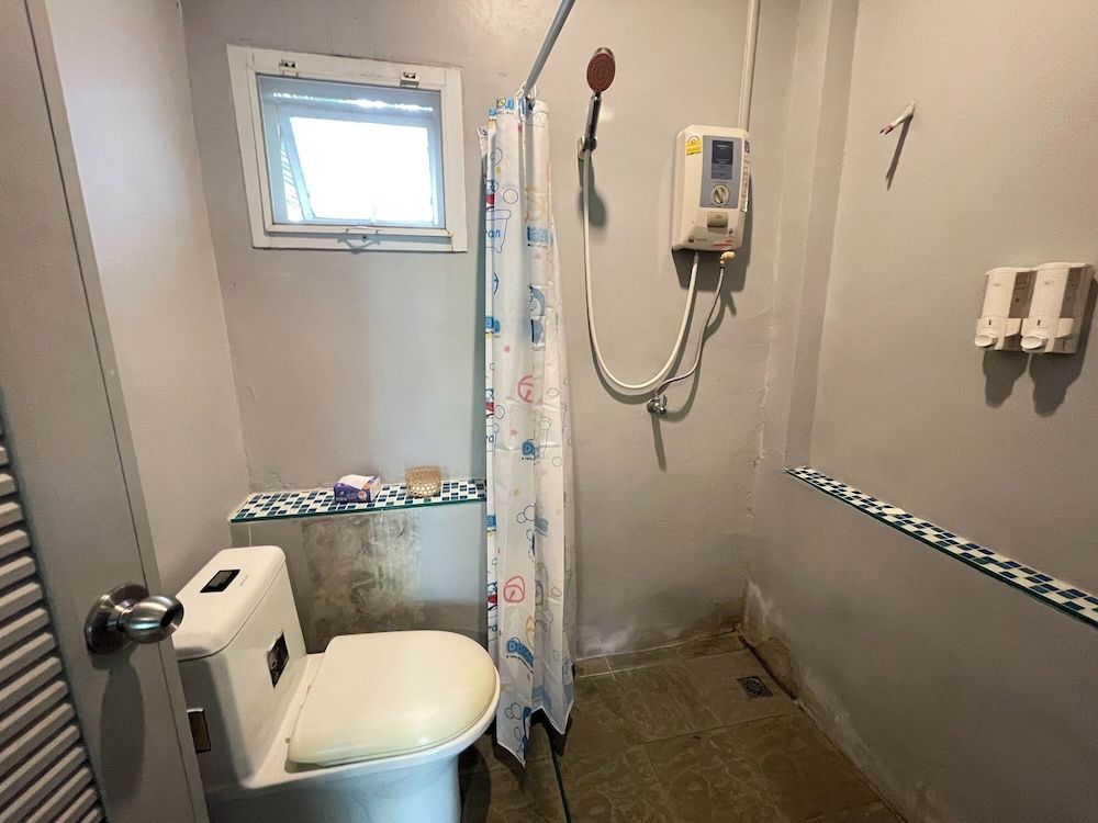 Saksaitarn Resort Superior Double Room 10