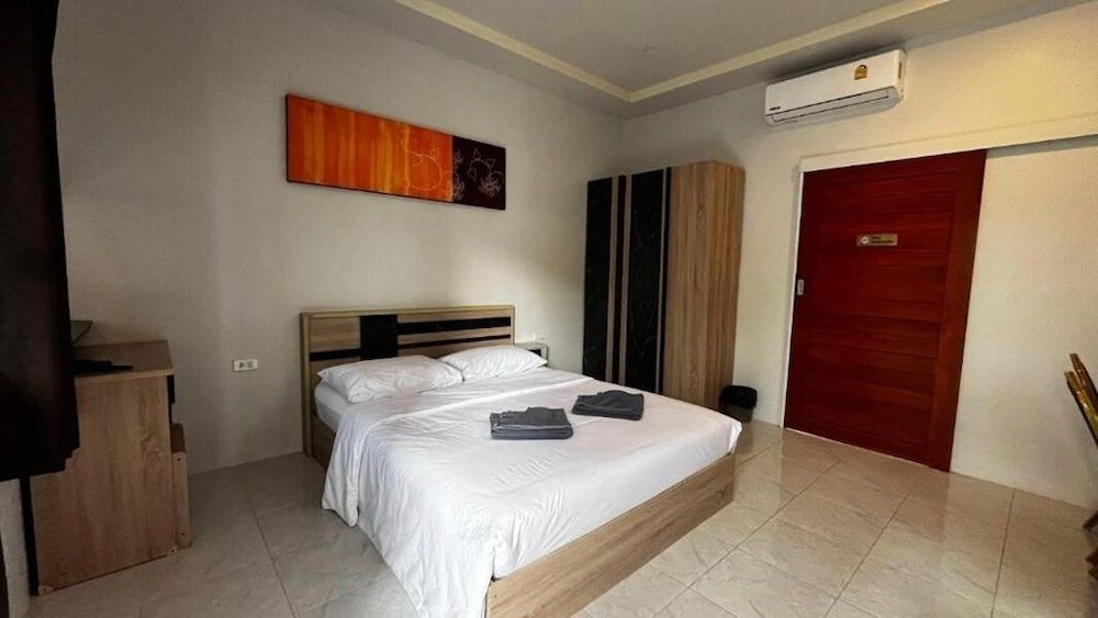 M&N Guesthouse Kata Double Room 2
