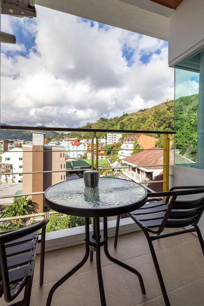 Meet Holiday International Hotel Superior Twin Room, 2 Double Beds 5