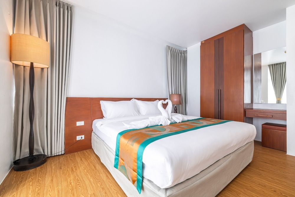 Meet Holiday International Hotel Family Suite, 2 Bedrooms 2