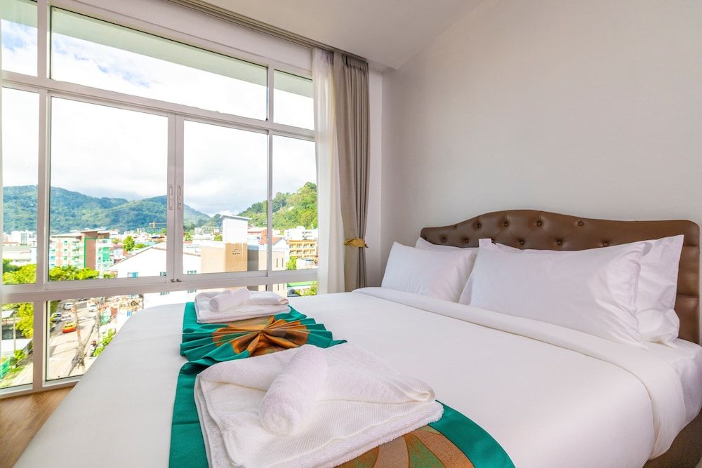 Meet Holiday International Hotel Family Suite, 2 Bedrooms 7