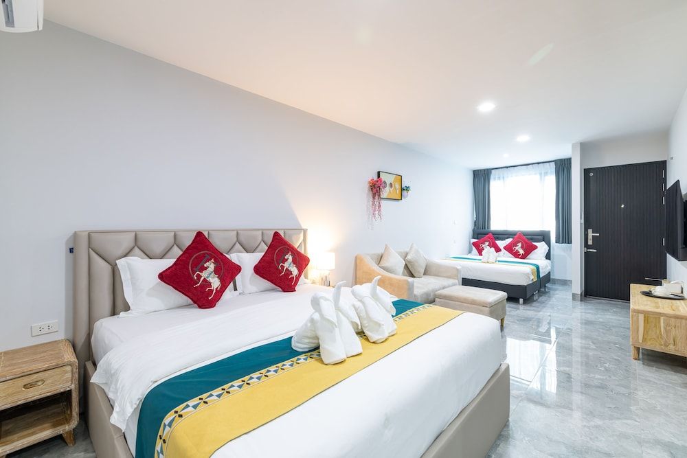 Phuket Leisure Time Hotel Family Suite, Kitchenette, Garden View 5