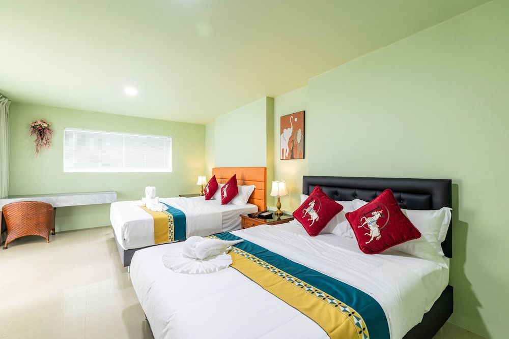 Phuket Leisure Time Hotel Superior Double Room, 1 King Bed, Garden View 5