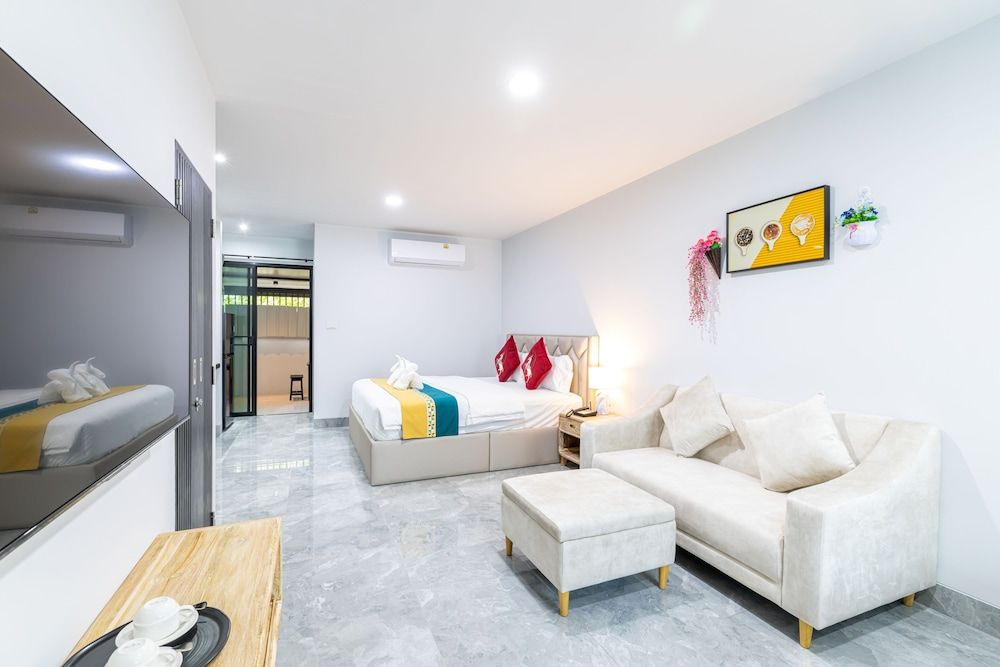 Phuket Leisure Time Hotel Family Suite, Kitchenette, Garden View 6