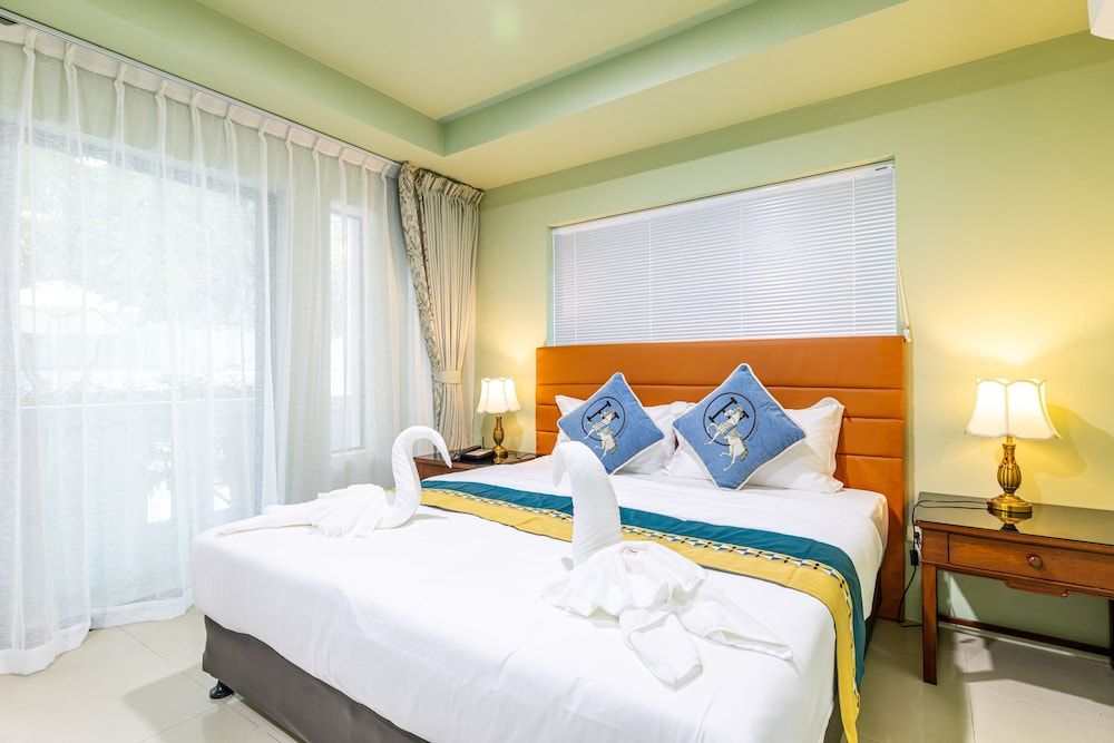 Phuket Leisure Time Hotel Superior Double Room, 1 King Bed, Garden View 4