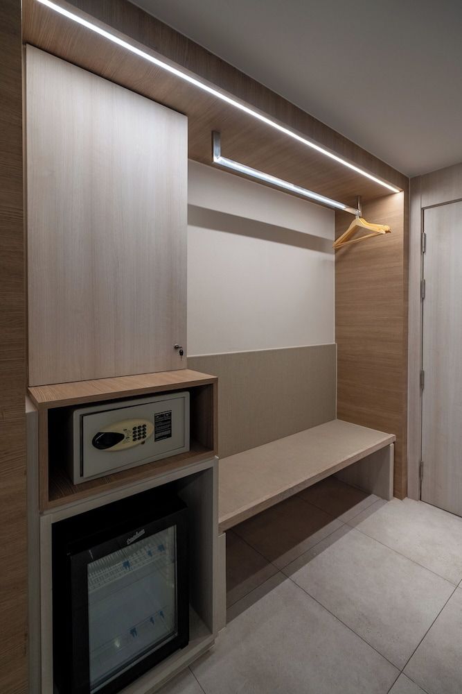 Bluphere residence by Prop Hopper Deluxe Double Room, Non Smoking, Partial Sea View 17