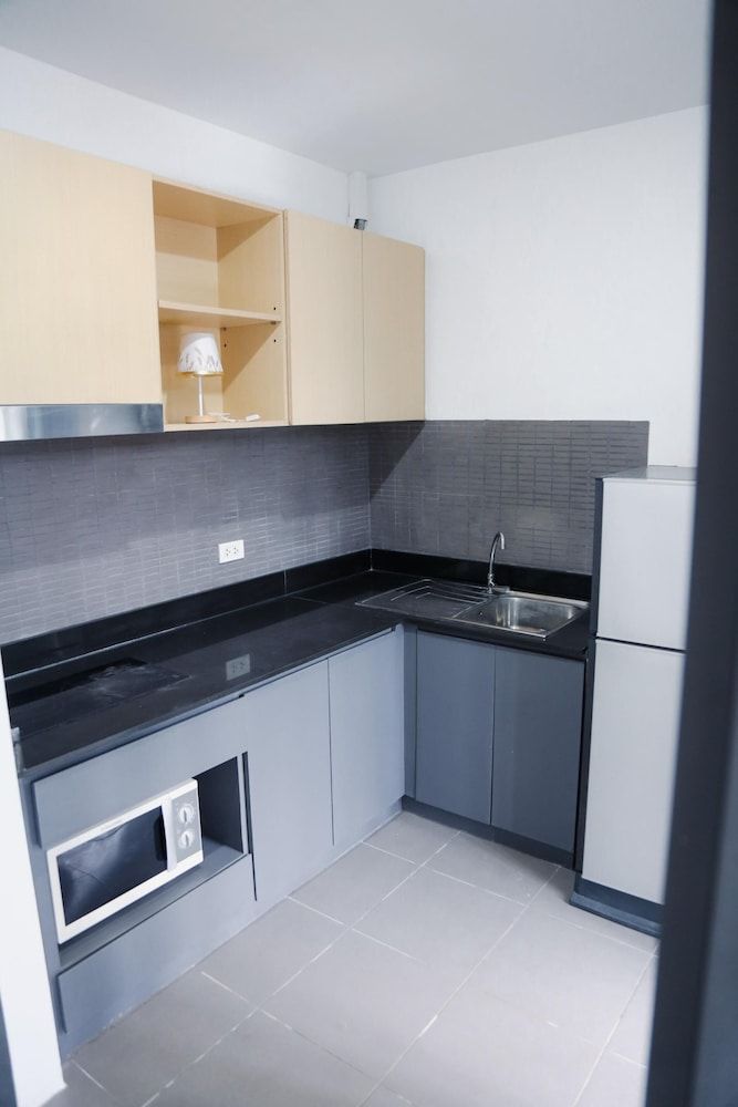 Beachside Bliss 2- Bed HM612 Apartment, Balcony, Mountain View 6