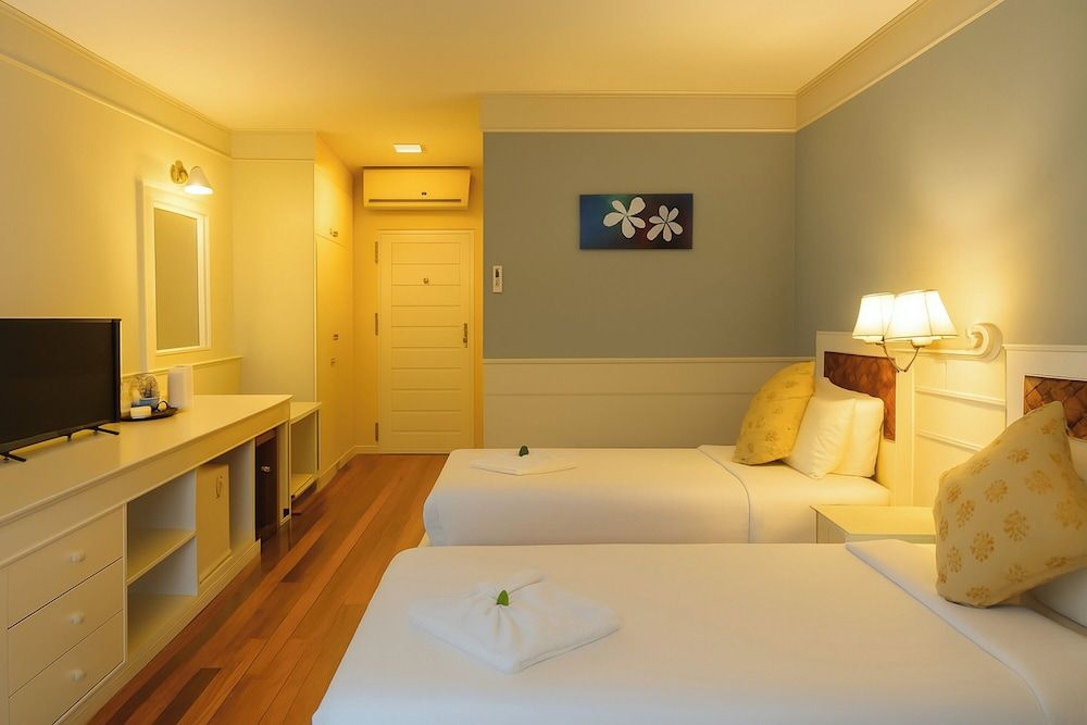 River Breeze Chiangsaen Superior Triple Room with River View 3