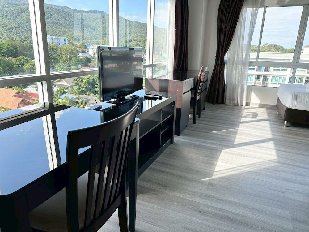 Golden Good Hill Chiang Mai Corner Family Room 13