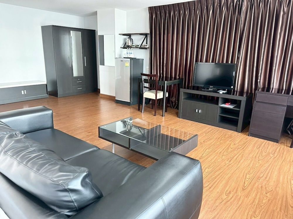 Golden Good Hill Chiang Mai Family Room 9