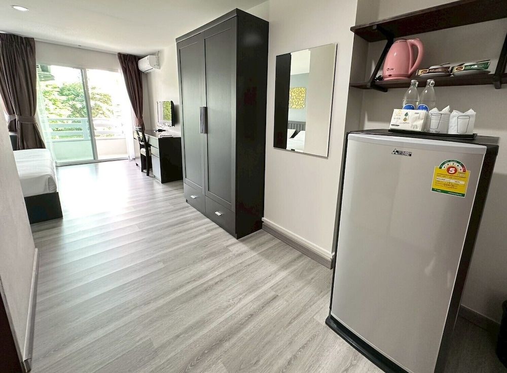 Golden Good Hill Chiang Mai Deluxe Double Room 8