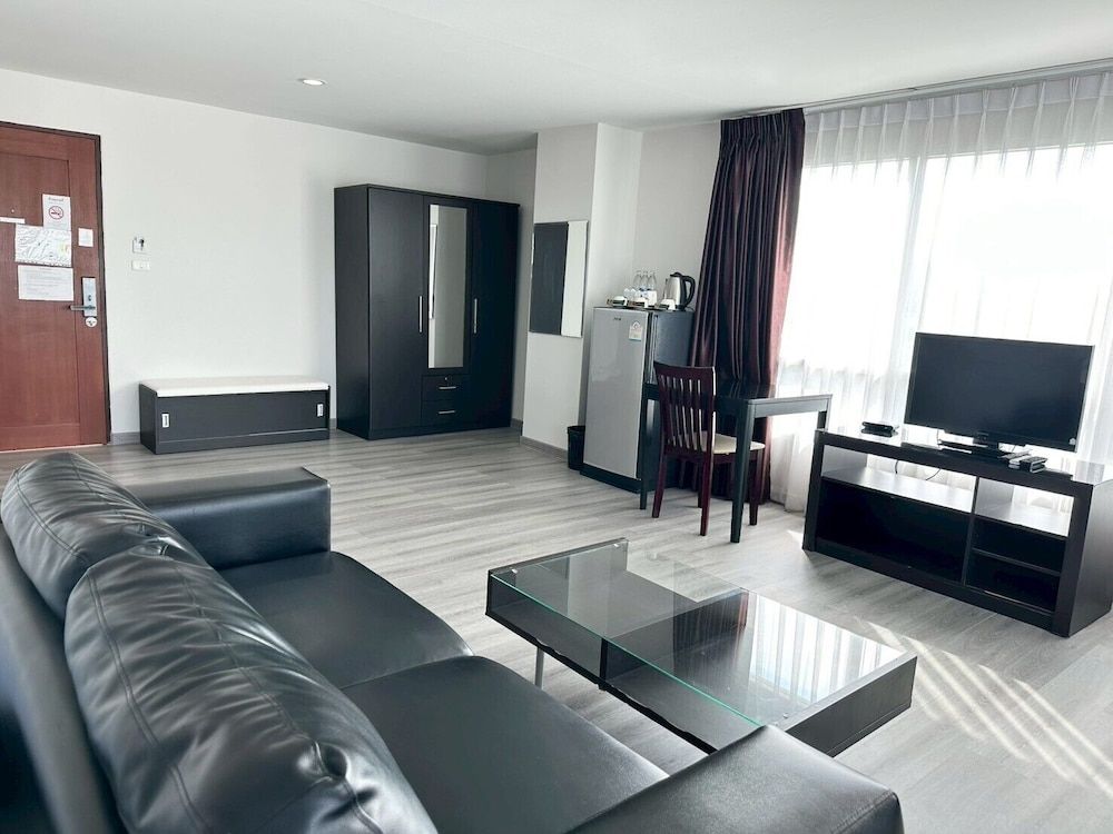 Golden Good Hill Chiang Mai Corner Family Room 9