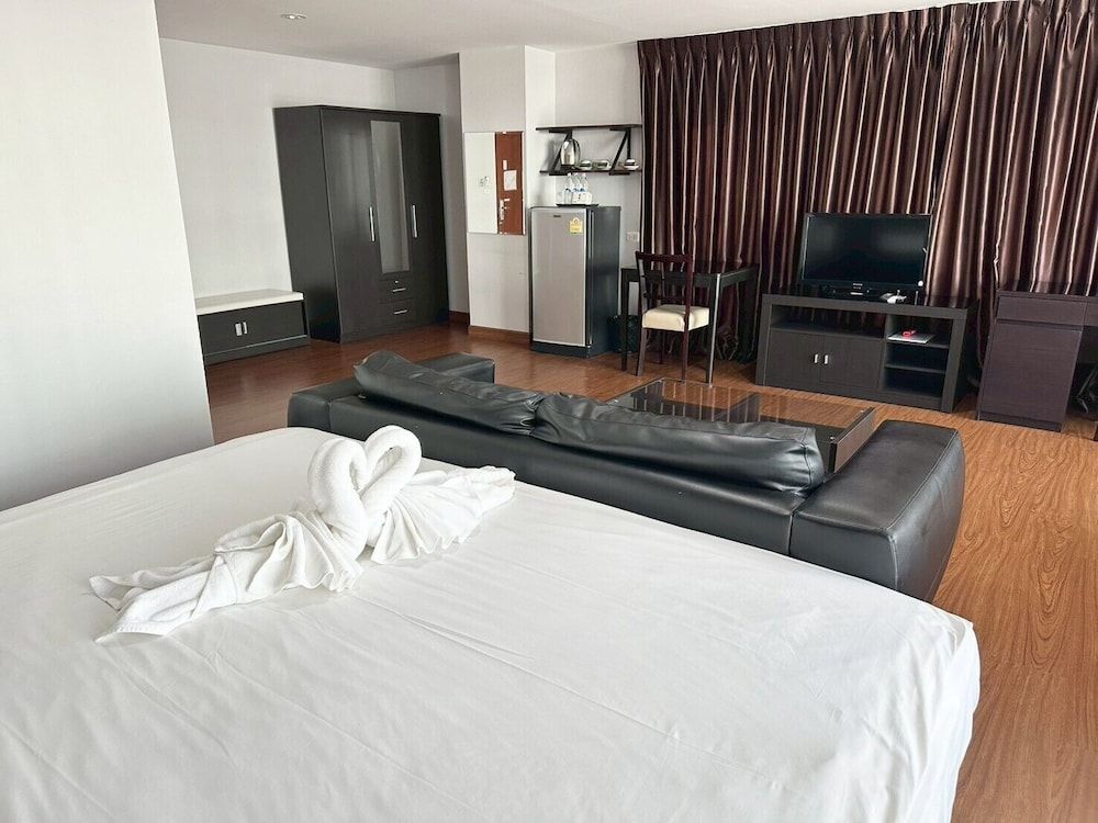 Golden Good Hill Chiang Mai Family Room 4