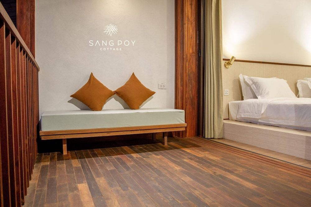 Sang Poy Cottage Superior Twin Room, Garden View 9