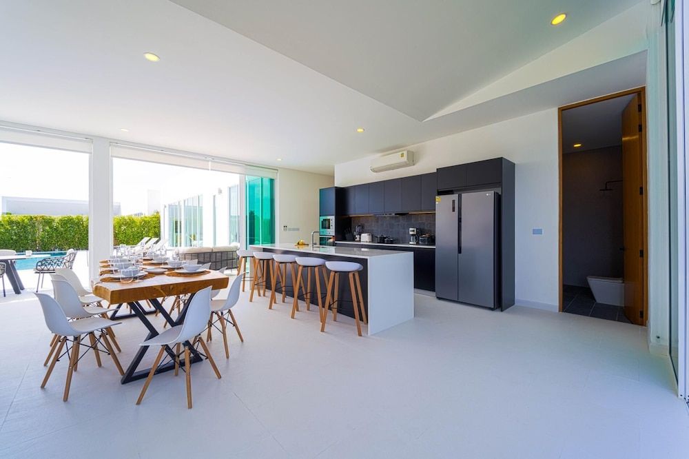 Modern 4 Bed Private Pool Villa KH-B6 Villa, Pool View 17