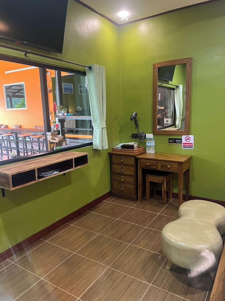 The View Hostel Private Room with Sea View 3