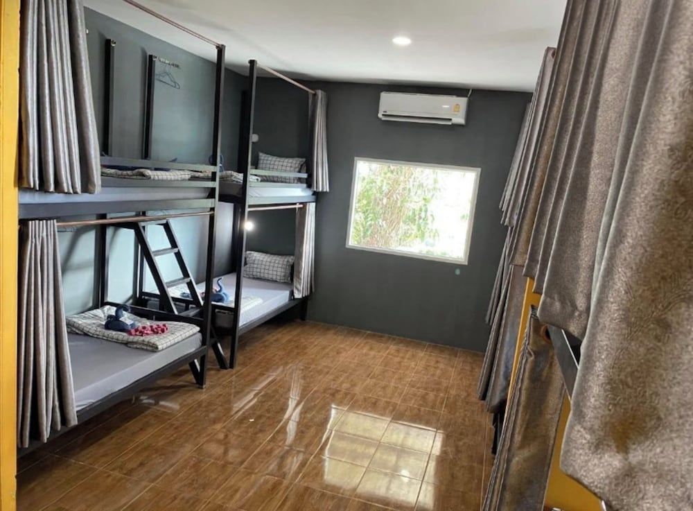 The View Hostel Dormitary Room 5