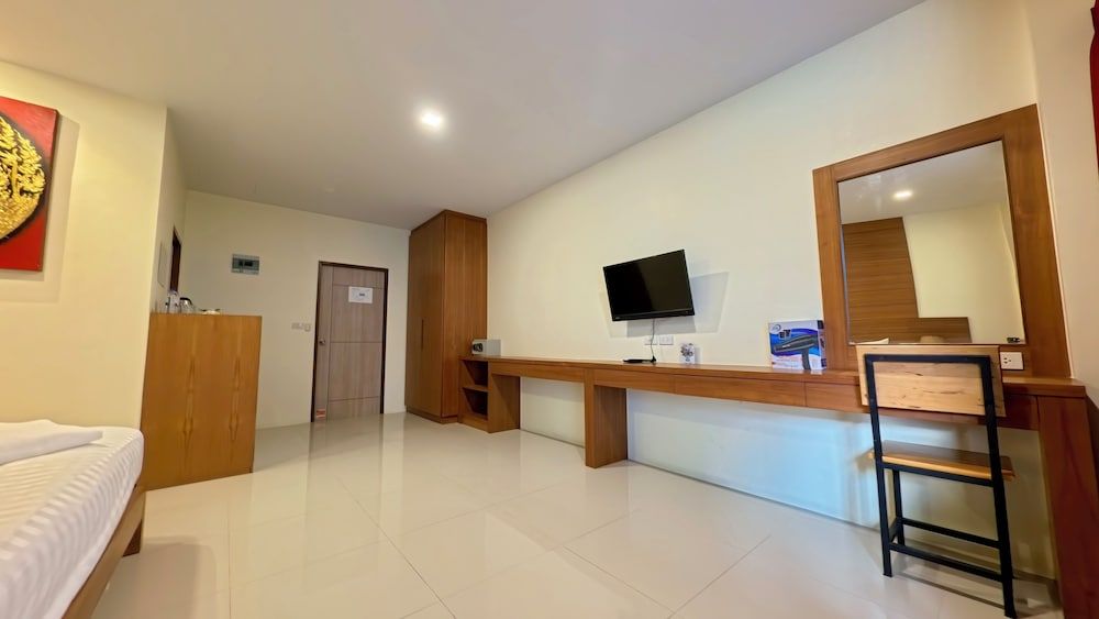 Baan Phu Chalong Place Luxury Twin Room