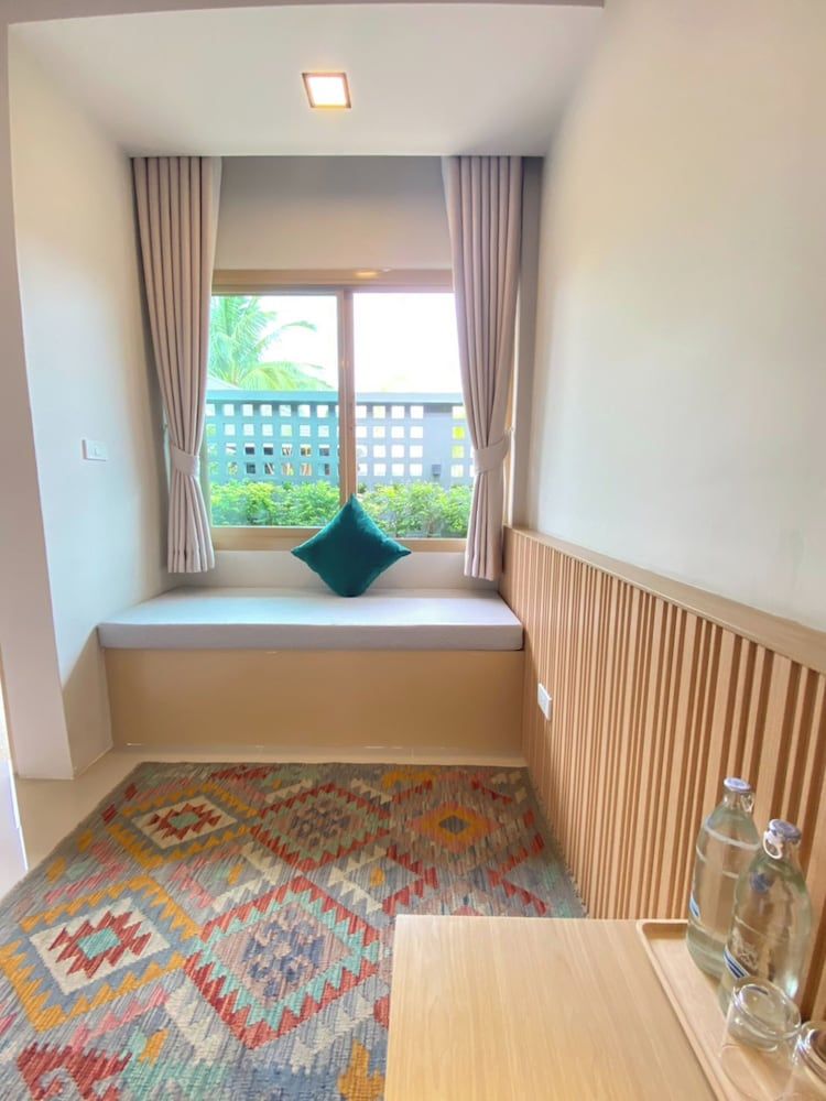 Transit Samui Resort Deluxe Twin Room 4