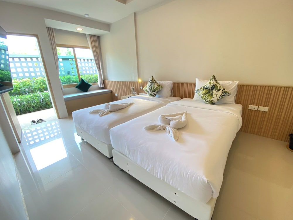 Transit Samui Resort Deluxe Twin Room 5