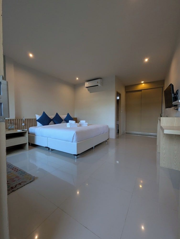 Transit Samui Resort Grand Double Room 2