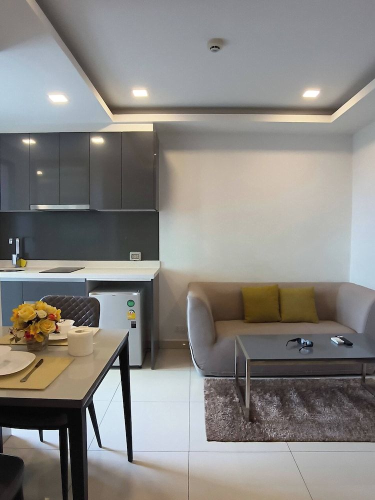 Luxurious Pattaya Apartment With Pool Access Apartment, 1 Bedroom, Accessible, Smoking 8