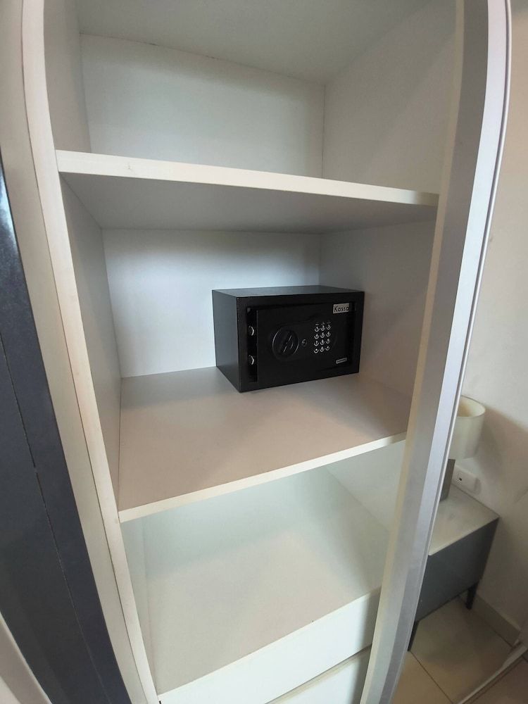 Luxurious Pattaya Apartment With Pool Access Apartment, 1 Bedroom, Accessible, Smoking 32