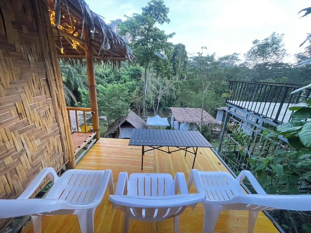 Amornkeeree Khao Sok Camping Basic Triple Room, Hill View 3