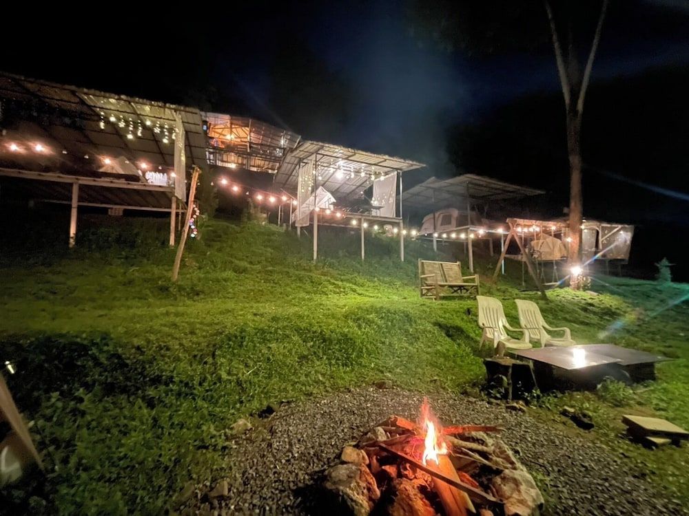 Amornkeeree Khao Sok Camping Tent, River View 3