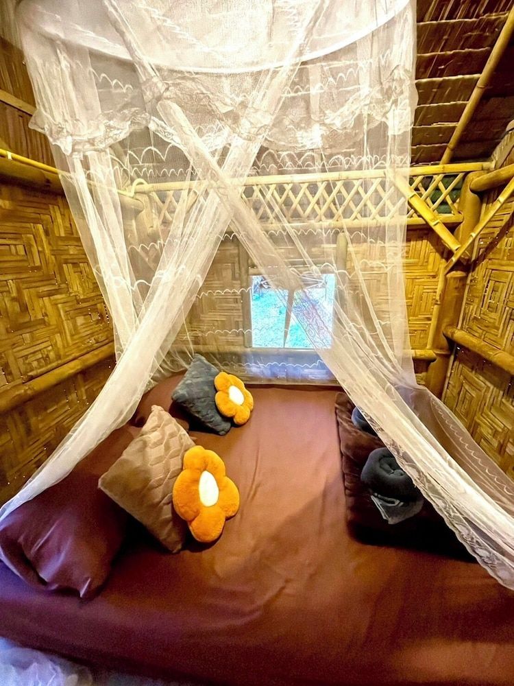 Amornkeeree Khao Sok Camping Standard Bungalow, Lanai, Mountain View 5