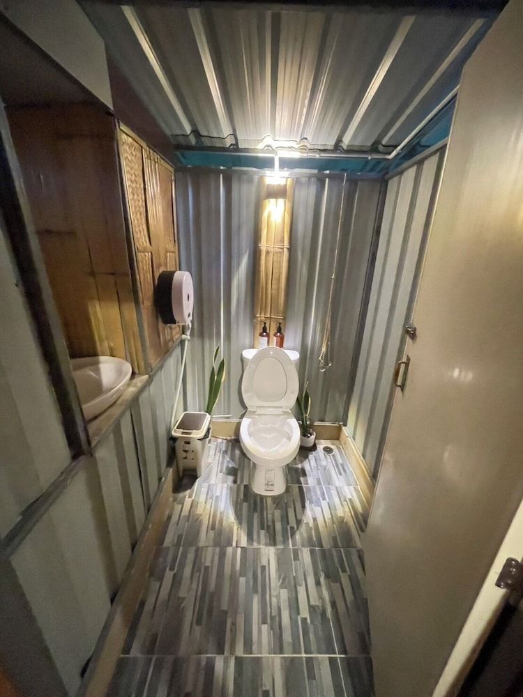 Amornkeeree Khao Sok Camping Basic Triple Room, Hill View 6