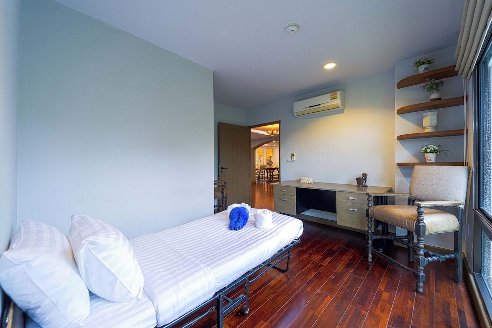 4 Bed Beachfront Condo SP43 Condo, 4 Bedrooms, Non Smoking, Garden View 13