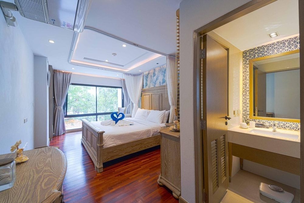 4 Bed Beachfront Condo SP43 Condo, 4 Bedrooms, Non Smoking, Garden View 8