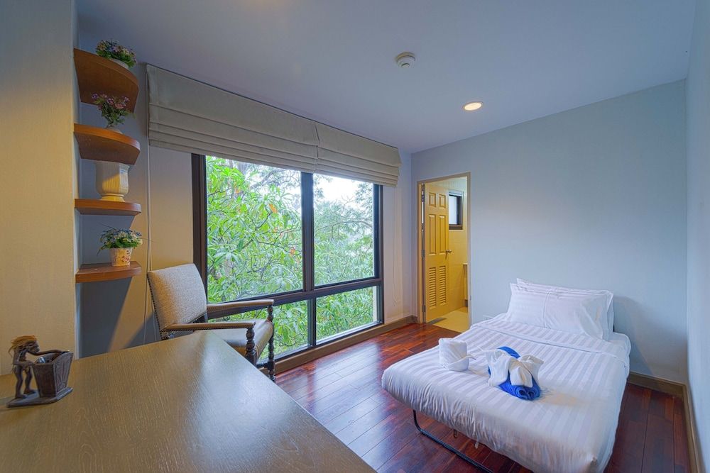 4 Bed Beachfront Condo SP43 Condo, 4 Bedrooms, Non Smoking, Garden View 12