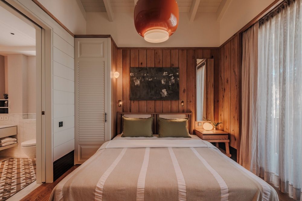 KeyUrla Deluxe Villa 2