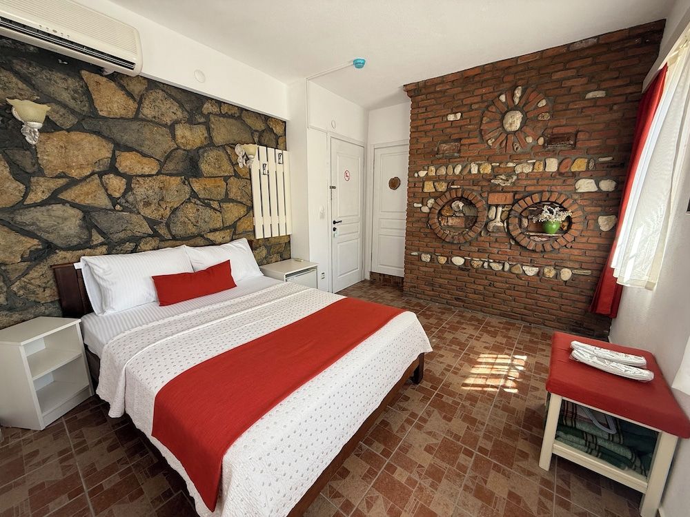 Adahan Otel Bozcaada Comfort Double Room 3