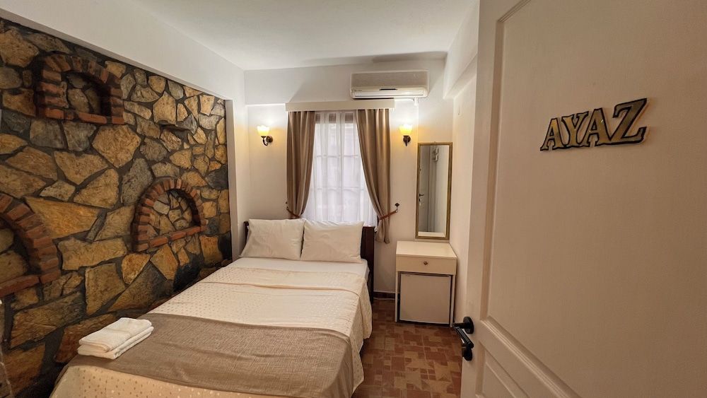 Adahan Otel Bozcaada Economy Double Room 3
